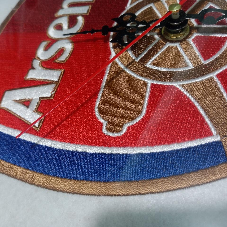 Đồng hồ Arsenal-duoc-ban-tai-Tranh Gia Phương