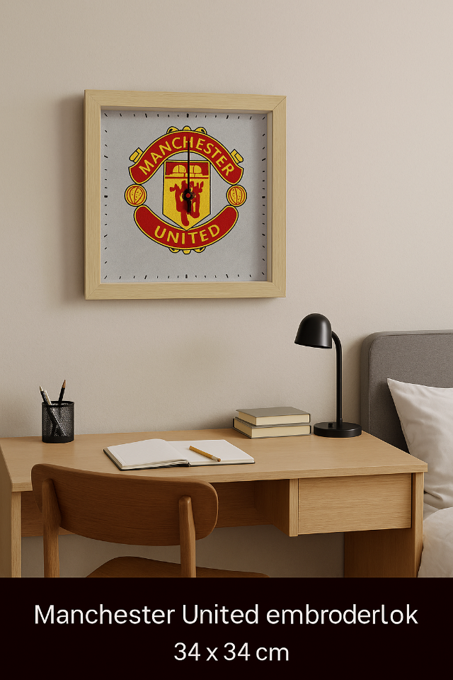 Đồng hồ tranh Manchester united -duoc-ban-tai-Tranh Gia Phương