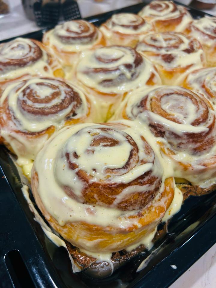 Cinnamon Roll (L)-duoc-ban-tai-OULALA KITCHEN HOI AN