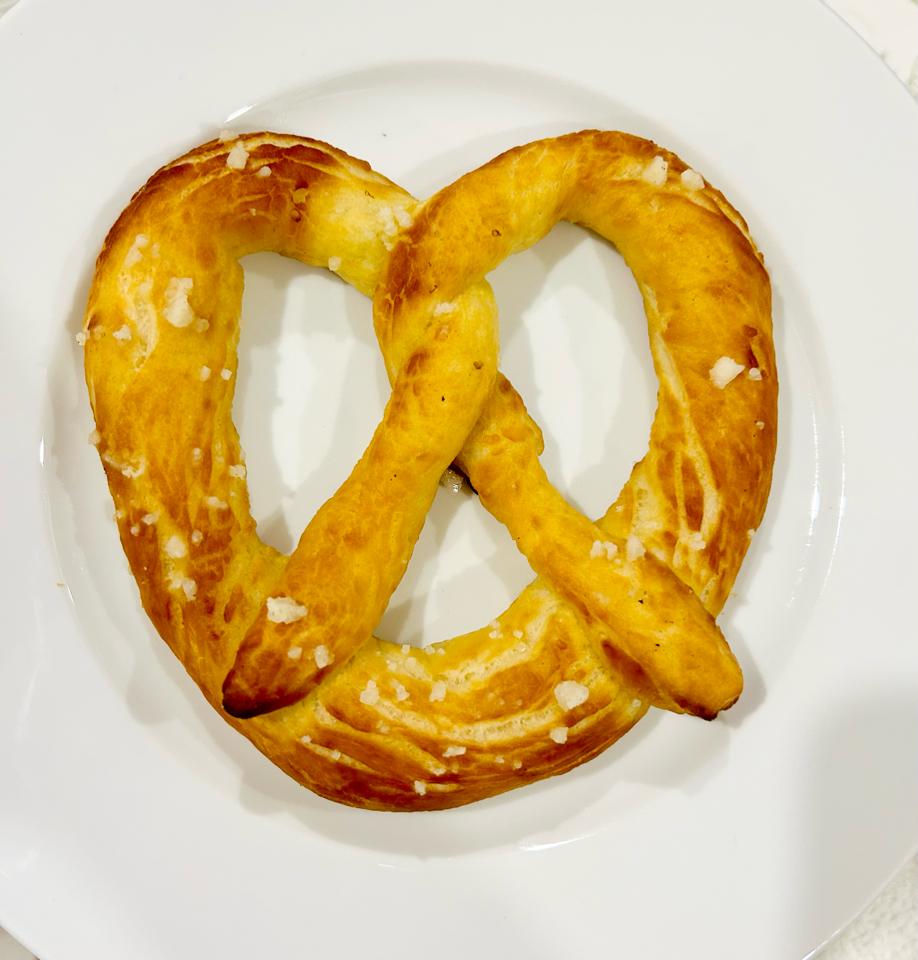 Classic Bretzel-duoc-ban-tai-OULALA KITCHEN HOI AN