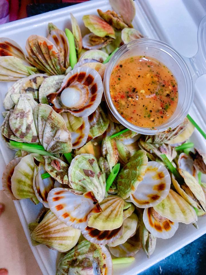 Sò kim cương hấp xả-duoc-ban-tai-Hải sản phương đan