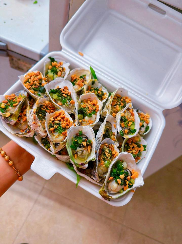 Set 30 hàu nướng mỡ hành-duoc-ban-tai-Hải sản phương đan