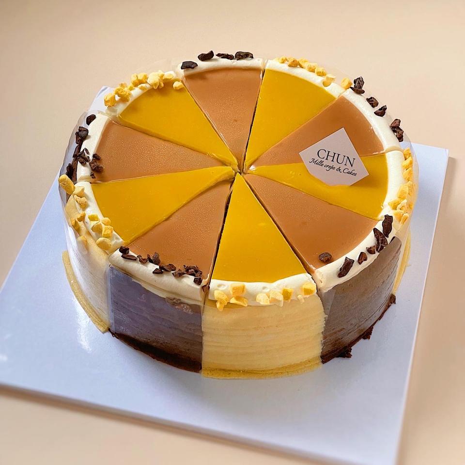 Ổ mix Half n’ half (ĐẶT TRƯỚC 48H)-duoc-ban-tai-CHUN Mille Crepe & Cakes (SHOP ONLINE)