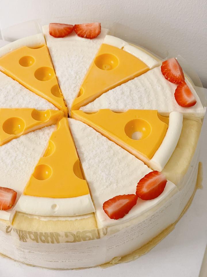 Ổ mix Half n’ half (ĐẶT TRƯỚC 48H)-duoc-ban-tai-CHUN Mille Crepe & Cakes (SHOP ONLINE)