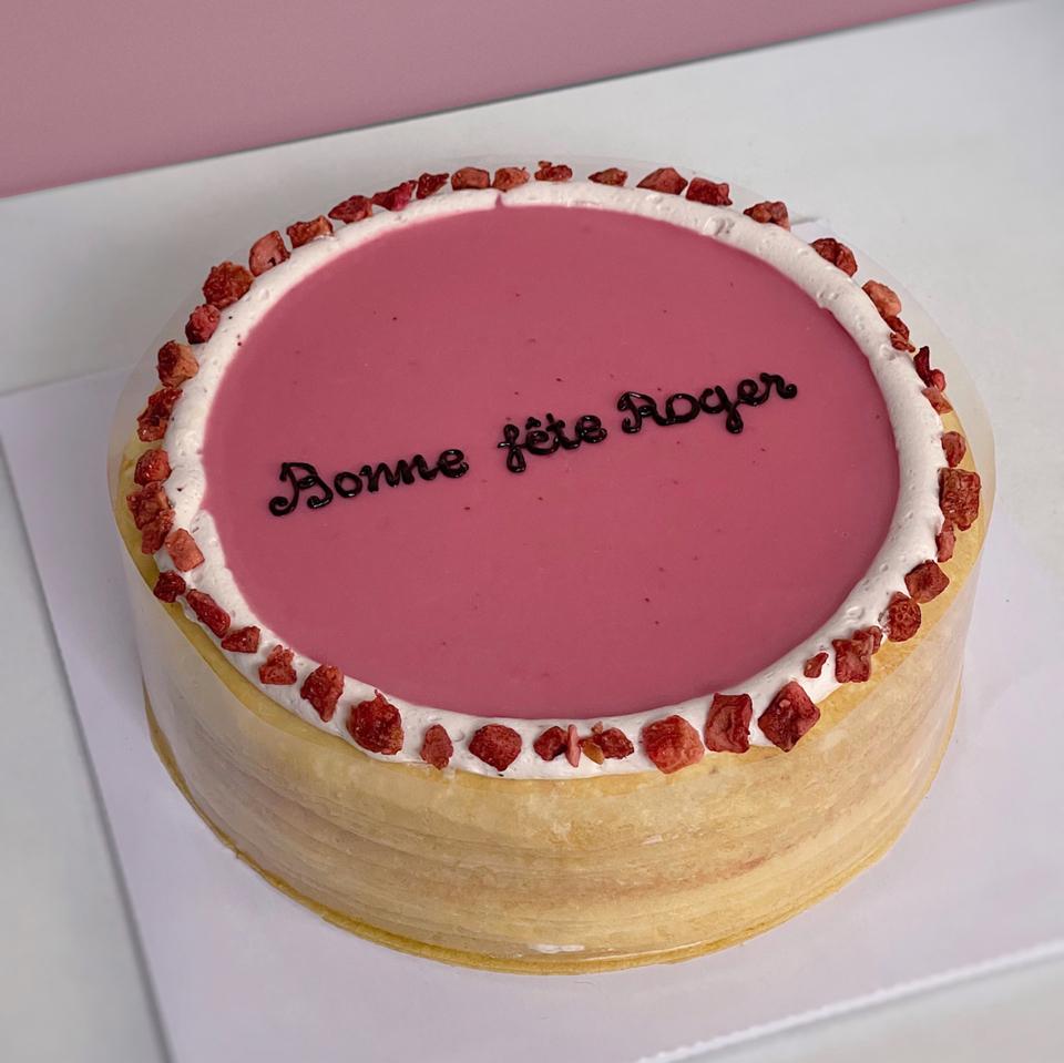 Ổ Strawberry Yogurt Mille Crepe (ĐẶT TRƯỚC 48H)-duoc-ban-tai-CHUN Mille Crepe & Cakes (SHOP ONLINE)