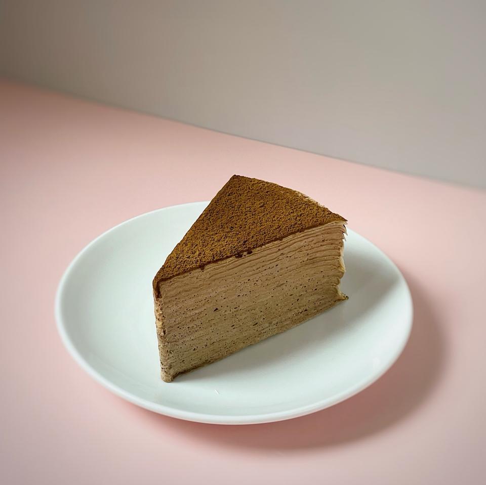Houjicha mille crepe-duoc-ban-tai-CHUN Mille Crepe & Cakes (SHOP ONLINE)