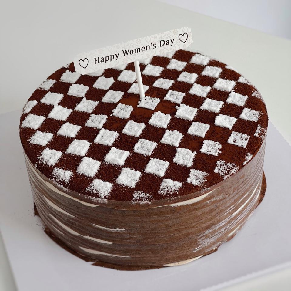 Ổ Tiramisu Mille Crepe (ĐẶT TRƯỚC 48H)-duoc-ban-tai-CHUN Mille Crepe & Cakes (SHOP ONLINE)