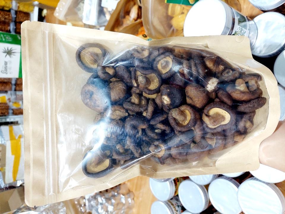 Nấm sấy giòn-duoc-ban-tai-Yummy Nuts-Thế Giới Hạt Ngon!