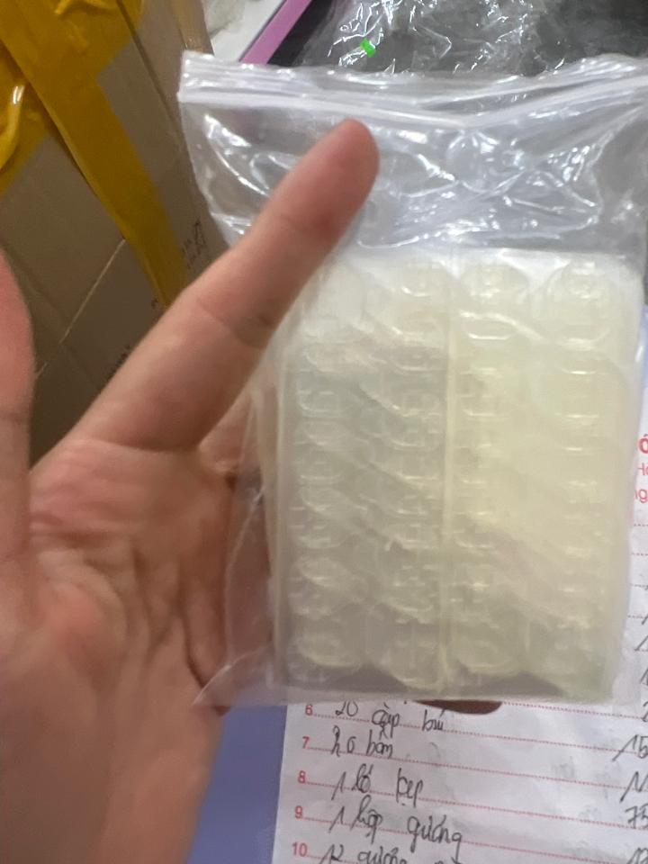Keo gắn móng nhựa silicon-duoc-ban-tai-Hanana Bình Lục