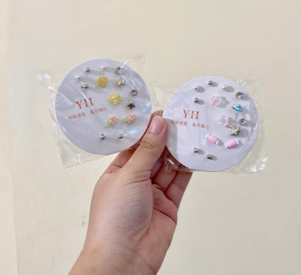 Set 7 đôi bông tai phong cách cute vỉ tròn-duoc-ban-tai-Hanana gift shop