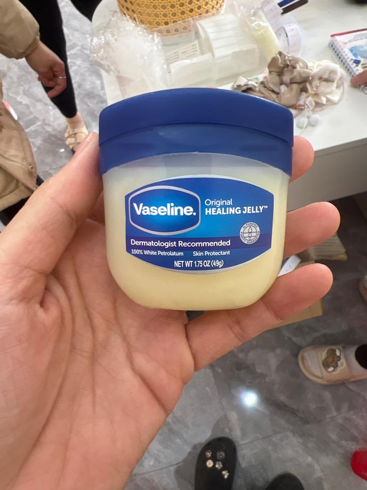 Kem nẻ vaseline-duoc-ban-tai-Hanana Bình Lục