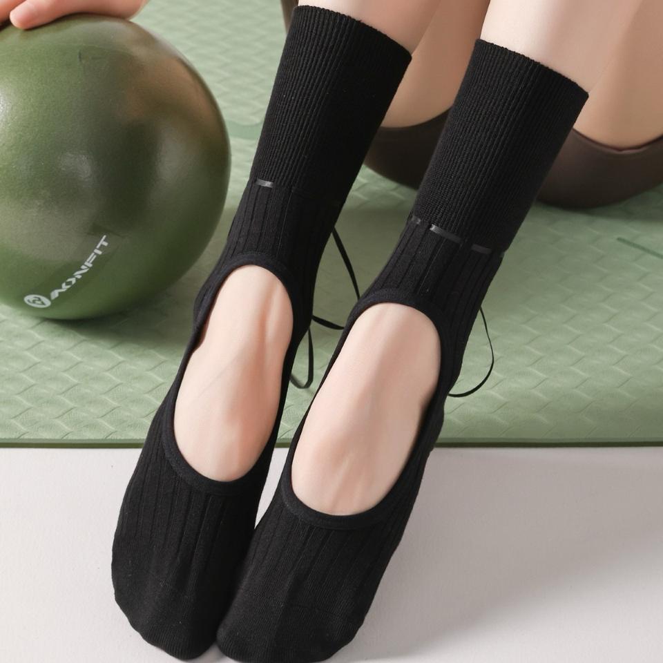 Softgrip Ballet Socks / có chống trượt-duoc-ban-tai-She Ate - active wear
