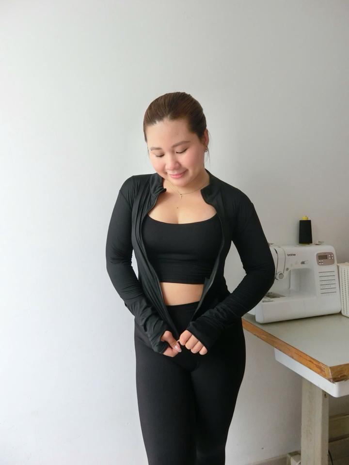 UV zip jacket-duoc-ban-tai-She Ate - active wear