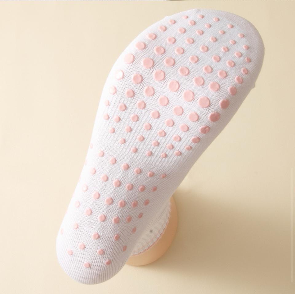 Ribbon Socks - VỚ TẬP THỂ THAO CHỐNG TRƯỢT cổ trung hoạ tiết thêu dễ huông-duoc-ban-tai-She Ate - active wear
