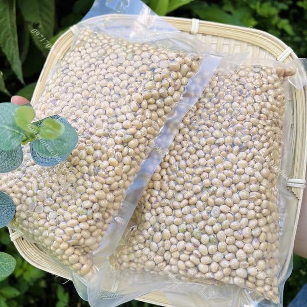 Đậu nành-duoc-ban-tai-Nông Sản Sạch Tây Bắc