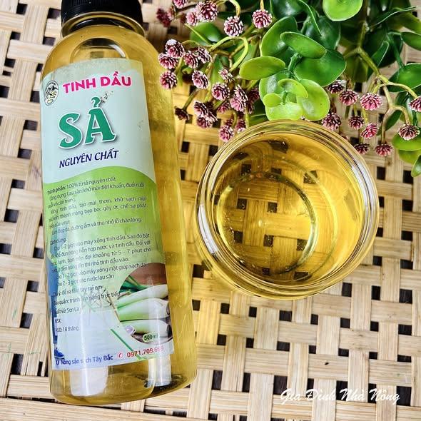 Chai tinh dầu Sả Lau Sàn -(chai/500ml)-duoc-ban-tai-Nông Sản Sạch Tây Bắc