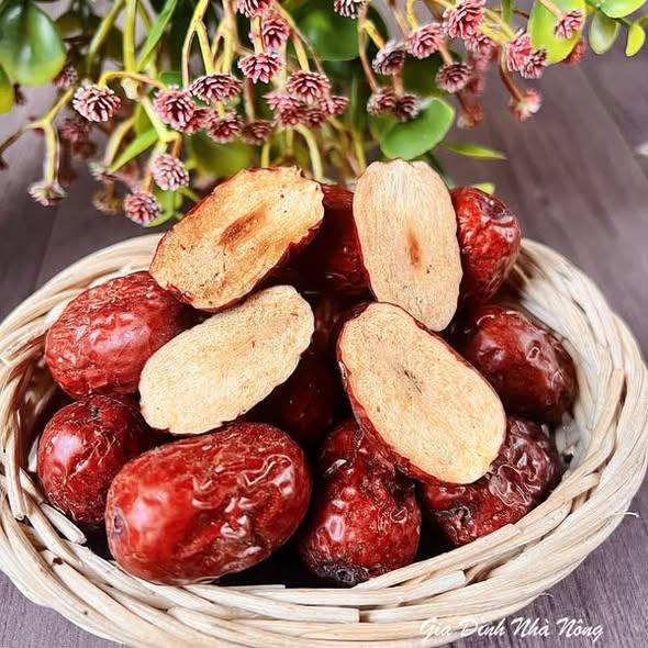 Táo đỏ-duoc-ban-tai-Nông Sản Sạch Tây Bắc