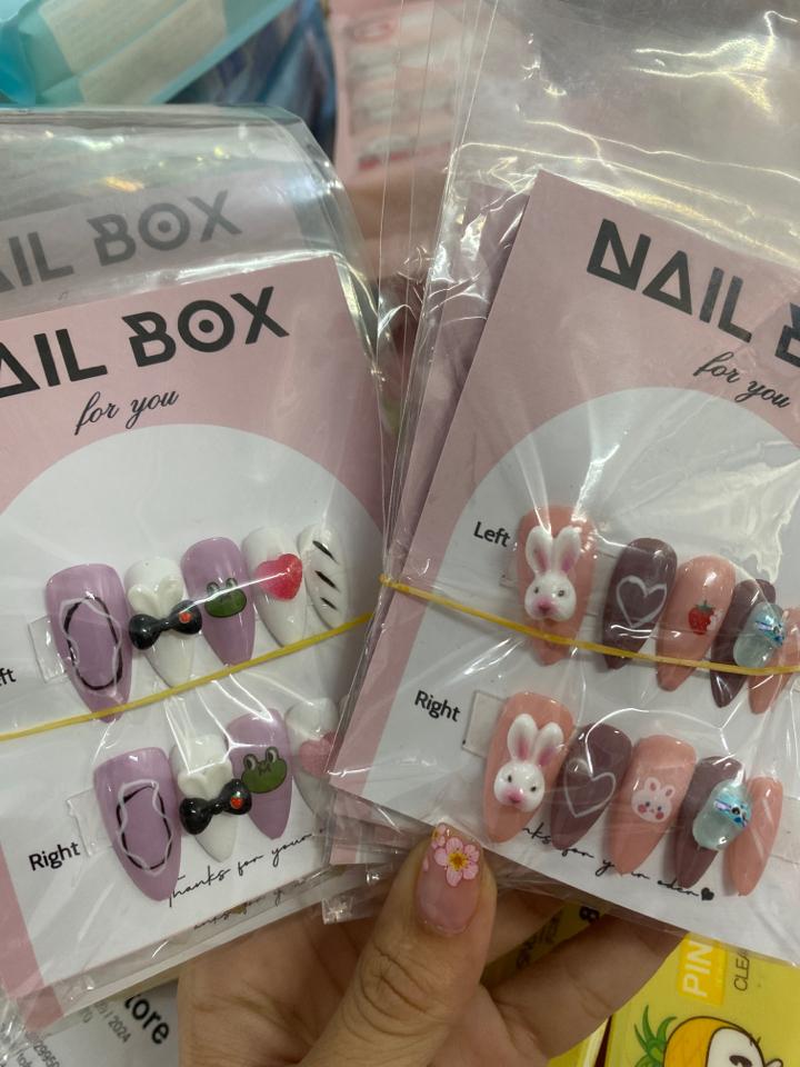 Nail Tay+Charm Hot Trend-duoc-ban-tai-Huỳnh Phụ Kiện