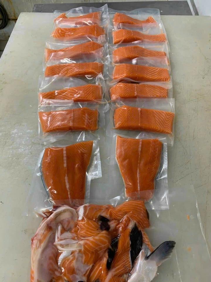 Cá hồi đông Aysen Coho nguyên size -duoc-ban-tai-Toàn Food 4.0