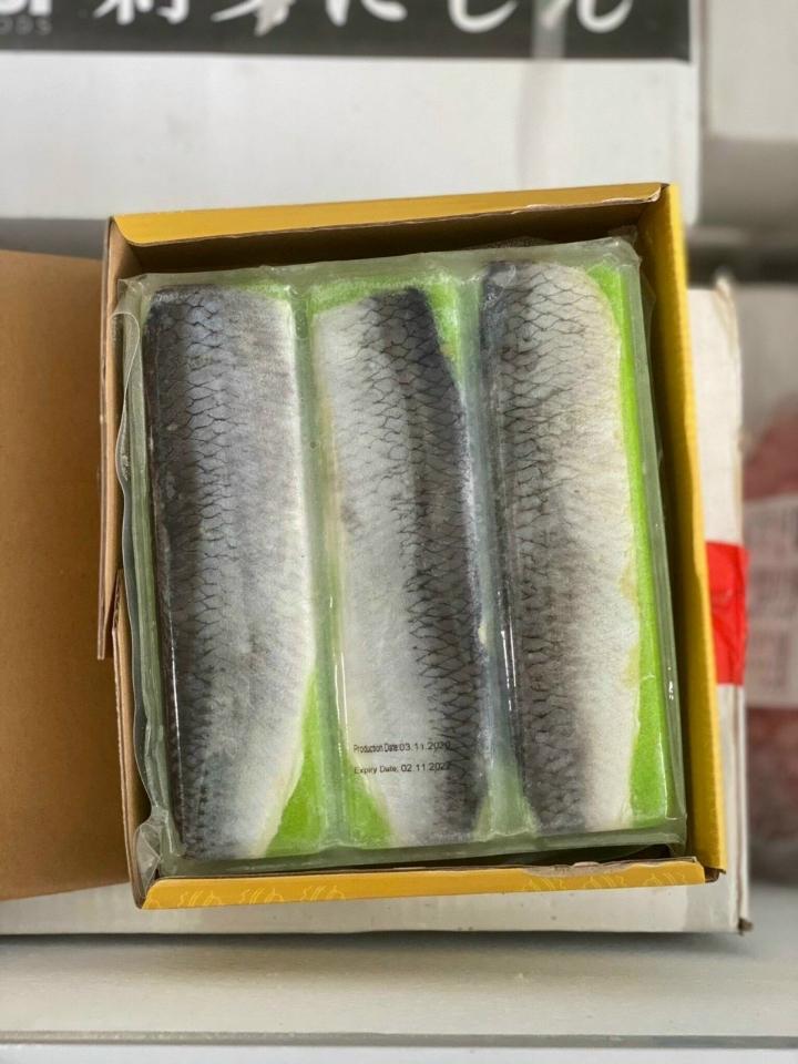 Cá trích ép trứng đỏ -duoc-ban-tai-Toàn Food 4.0
