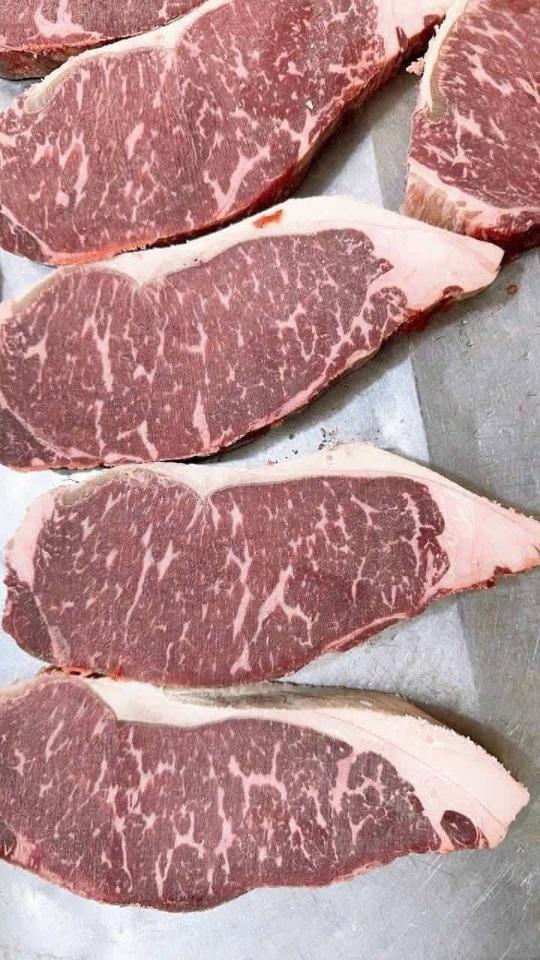 Thăn ngoại striploin Nga-duoc-ban-tai-Toàn 40