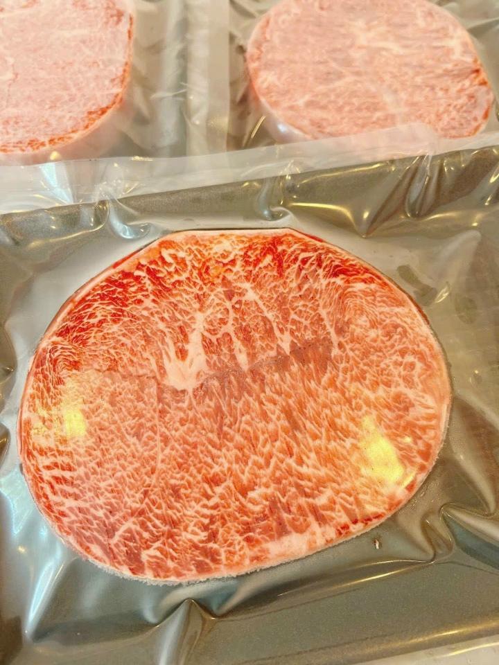 Thăn Lỏi vai tròn bò Aukube -duoc-ban-tai-Toàn Food 4.0