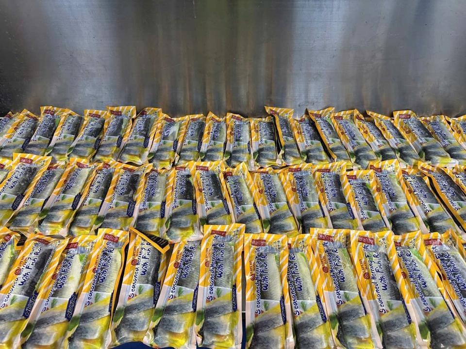 Thanh cá trích ép trứng xanh -duoc-ban-tai-Toàn Food 4.0