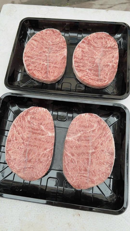 Thăn Lỏi vai tròn bò Aukube -duoc-ban-tai-Toàn Food 4.0