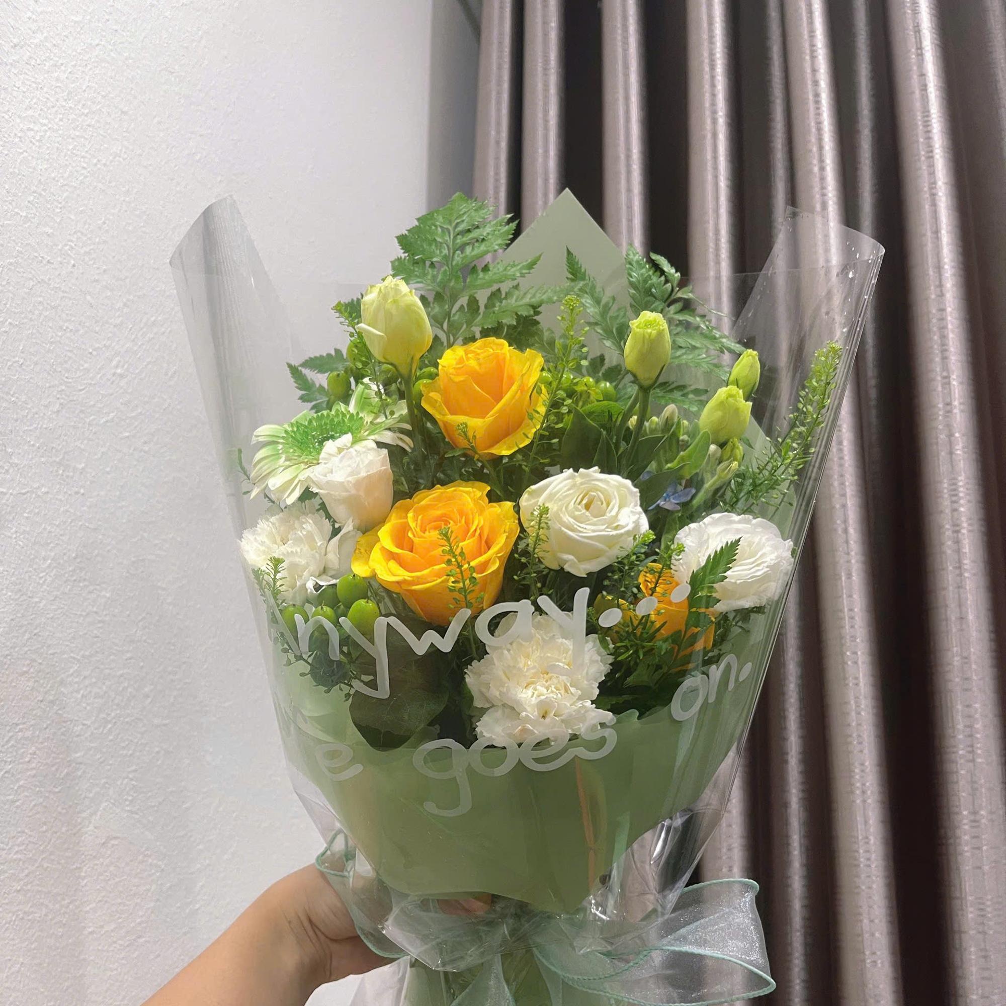 [S] BÓ HOA ĐỒNG GIÁ size S dáng ốc quế  (Chỉ chốt màu, Không Chọn Hoa)-duoc-ban-tai-Tiệm Dii