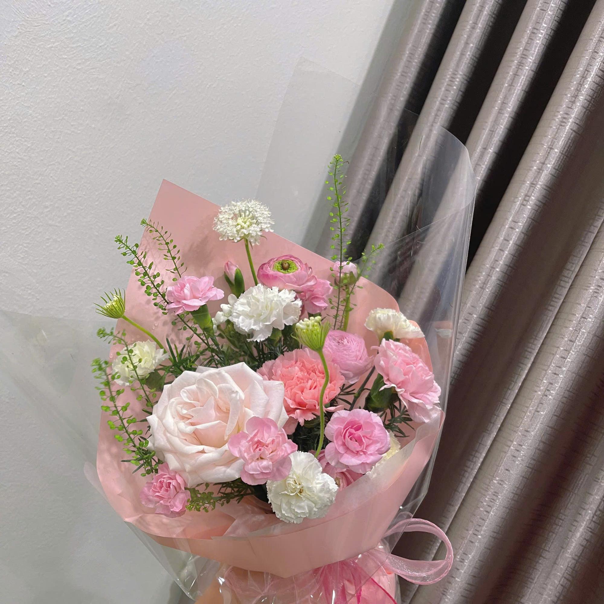 [S] BÓ HOA ĐỒNG GIÁ size S dáng ốc quế  (Chỉ chốt màu, Không Chọn Hoa)-duoc-ban-tai-Tiệm Dii