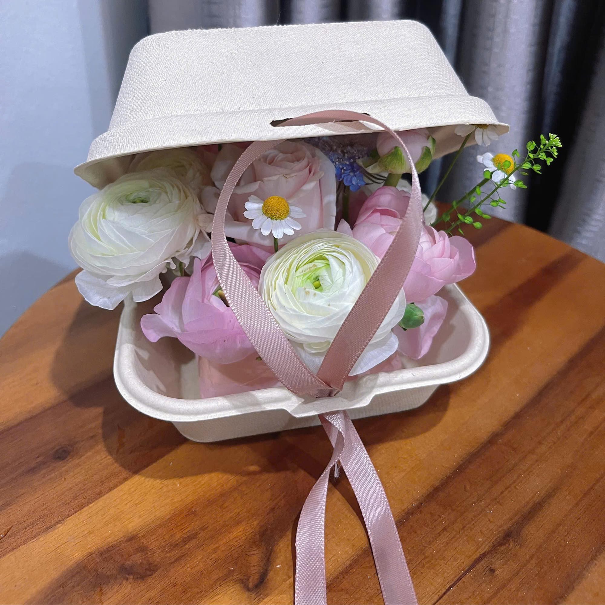 Hộp hoa Bento box Hoa mini-duoc-ban-tai-Tiệm Dii