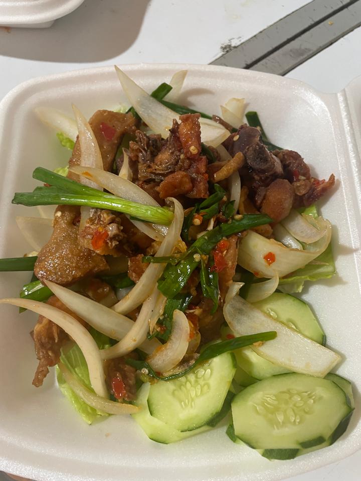 GÀ CHIÊN MẮM-duoc-ban-tai-Bia Tươi Buôn Kết