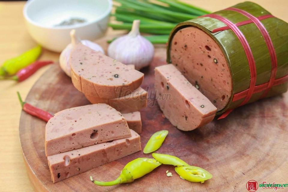 (đóng gói) Giò bò-duoc-ban-tai-bún đậu Nhà Cốm