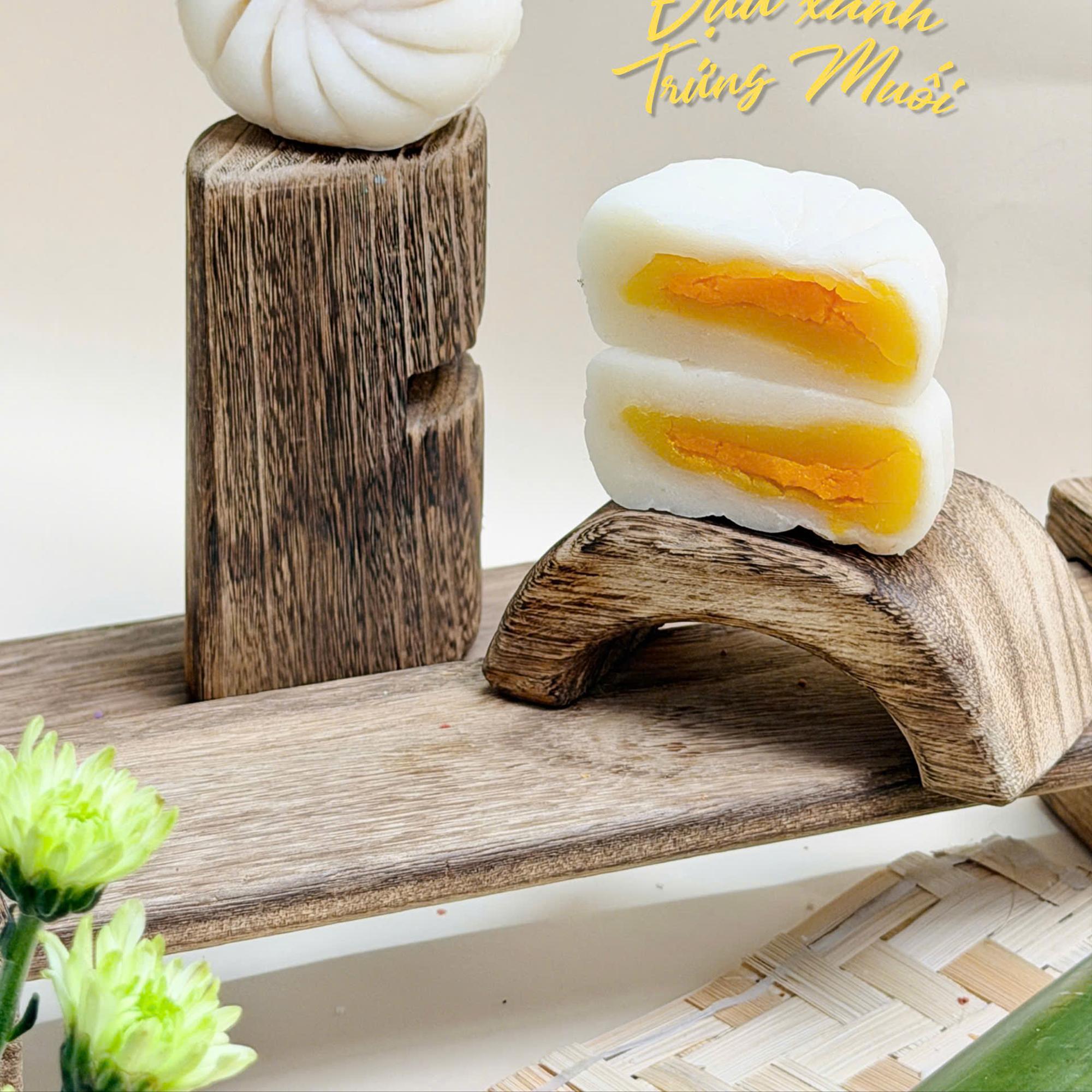 Bánh dẻo Đậu xanh trứng muối hoàng kim-duoc-ban-tai-Công ty TNHH Hàng Việt Phố