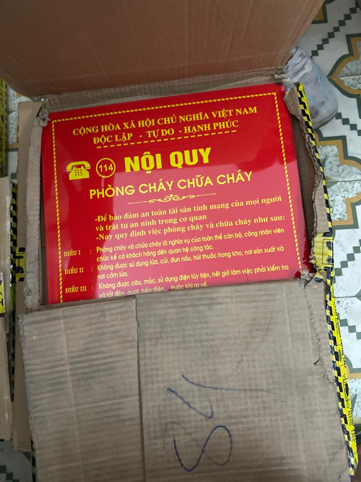 Tấm nội quy lẻ-duoc-ban-tai-Lỗ Tuấn
