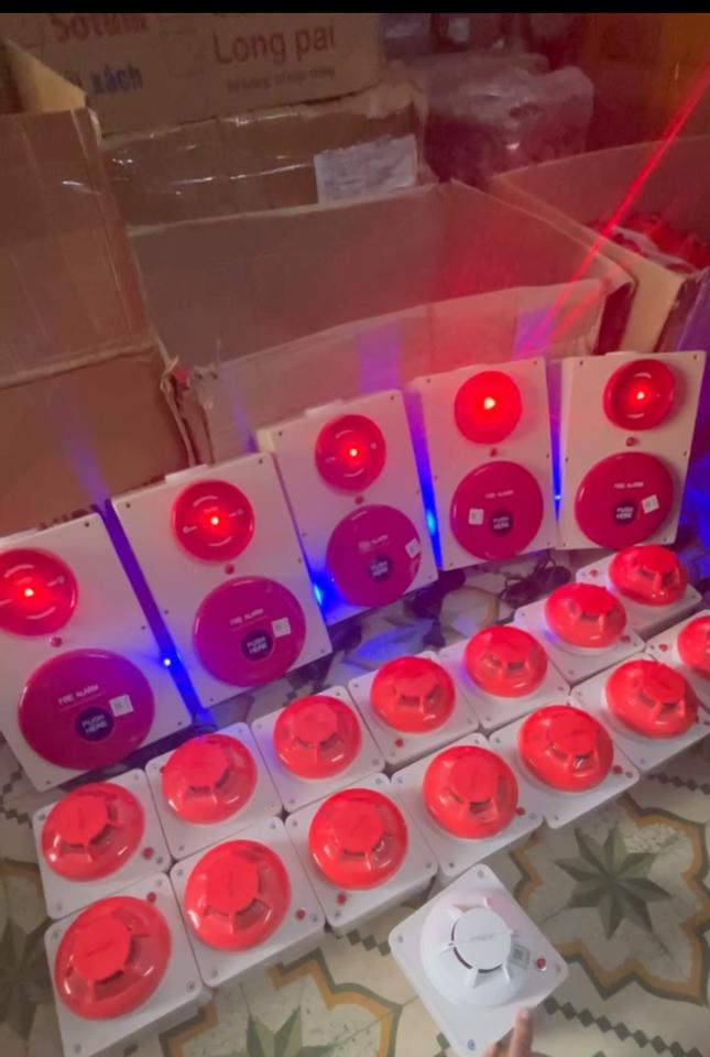 Tủ liên kết các tủ-duoc-ban-tai-Lỗ Tuấn