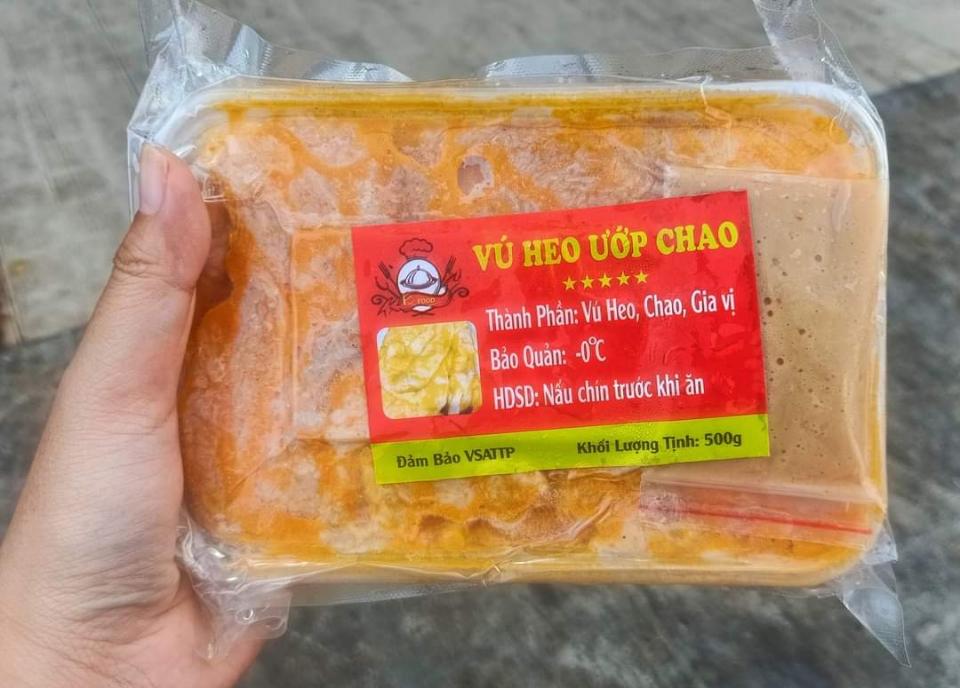 Vú heo ướp chao-duoc-ban-tai-Cửa hàng nhà Mị