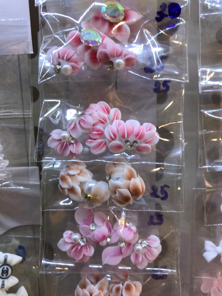 Charm 25k-duoc-ban-tai-Thư Cosmetic
