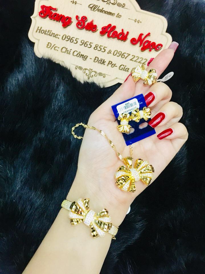 bộ trang sức-duoc-ban-tai-TRANG SỨC HOÀI NGỌC