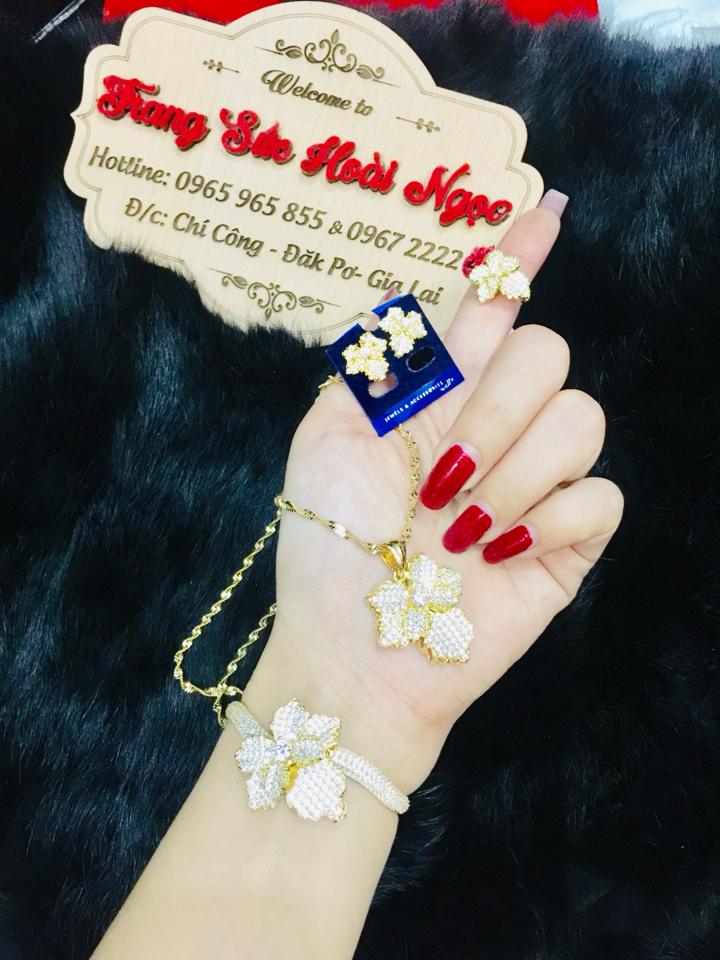 bộ trang sức-duoc-ban-tai-TRANG SỨC HOÀI NGỌC