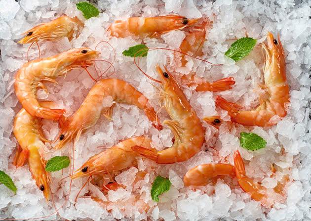 Tôm nguyên con hấp chín sẵn bằng máy - Queen size (46-55 con/kg) túi 1kg-duoc-ban-tai-Tôm Ngon