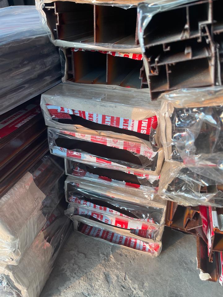 Nhôm  yokosimi thủy lực gỗ trắc-duoc-ban-tai-Phụ kiện cửa Dương Kha