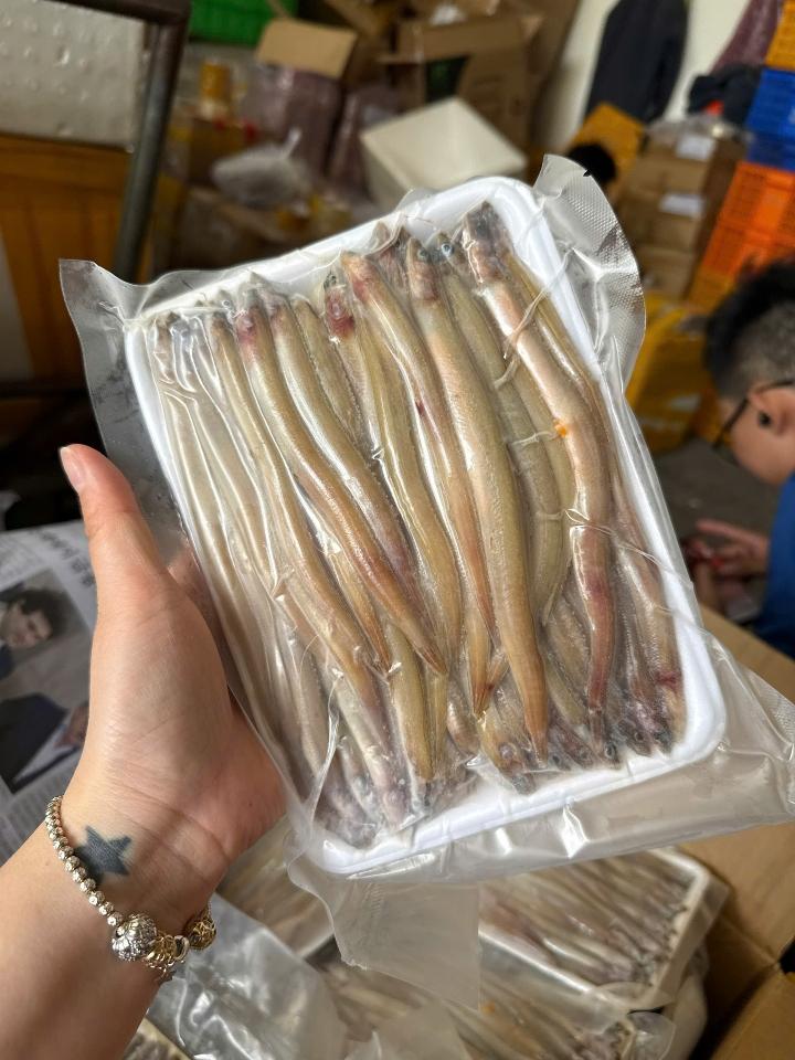 Cá Sụn Sịn (1 khay 500gr)-duoc-ban-tai-LONG BẢO AN FOOD CO.,LTD