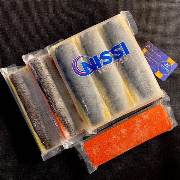 Cá Trích Ép Trứng Nissi màu đỏ (6thanh/1kg)-duoc-ban-tai-Thực Phẩm Đông Hải