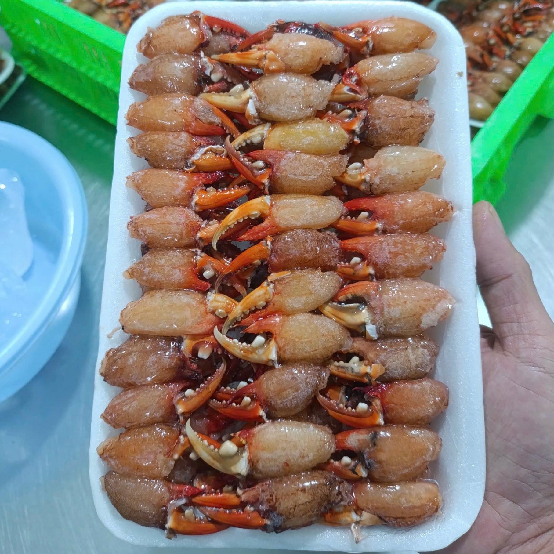 Thịt càng cua-duoc-ban-tai-Thực Phẩm Đông Hải