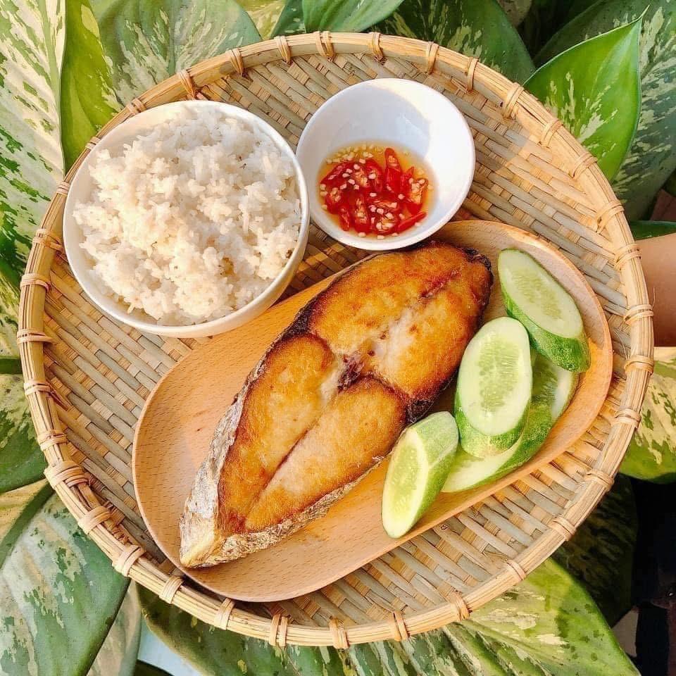 Cá thu khúc giữa khoanh lớn -duoc-ban-tai-Thực Phẩm Đông Hải