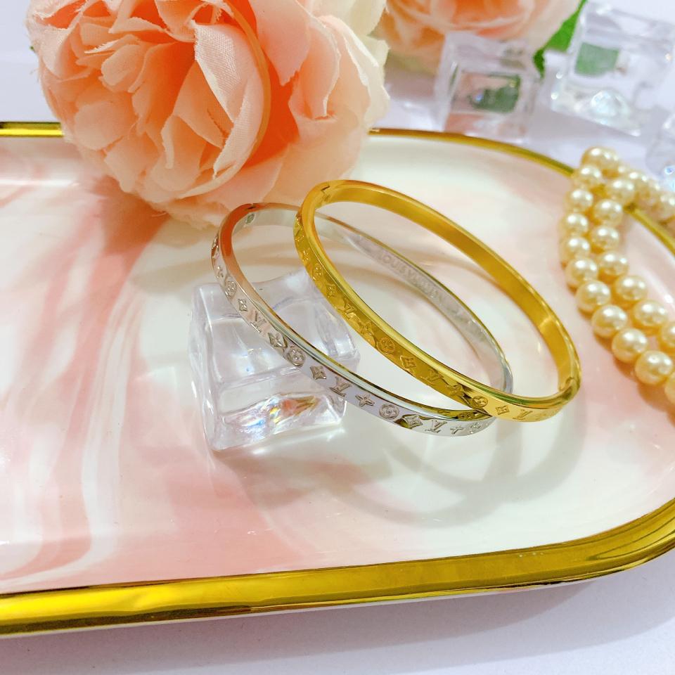 Vòng LV mảnh trơn-duoc-ban-tai-Sunny Jewelry