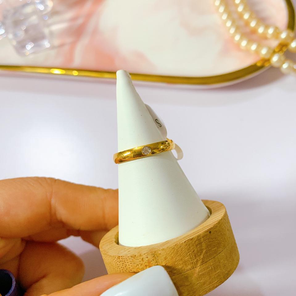 Nhẫn trơn đá chìm-duoc-ban-tai-Sunny Jewelry