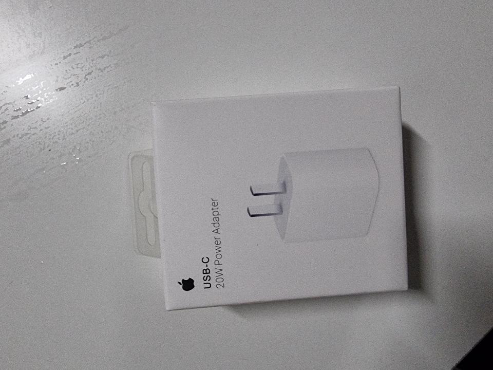 Củ sạc nhanh 20W TypeC for iPhone chân dẹt-duoc-ban-tai-Quang Anh Mobile - AppleStore