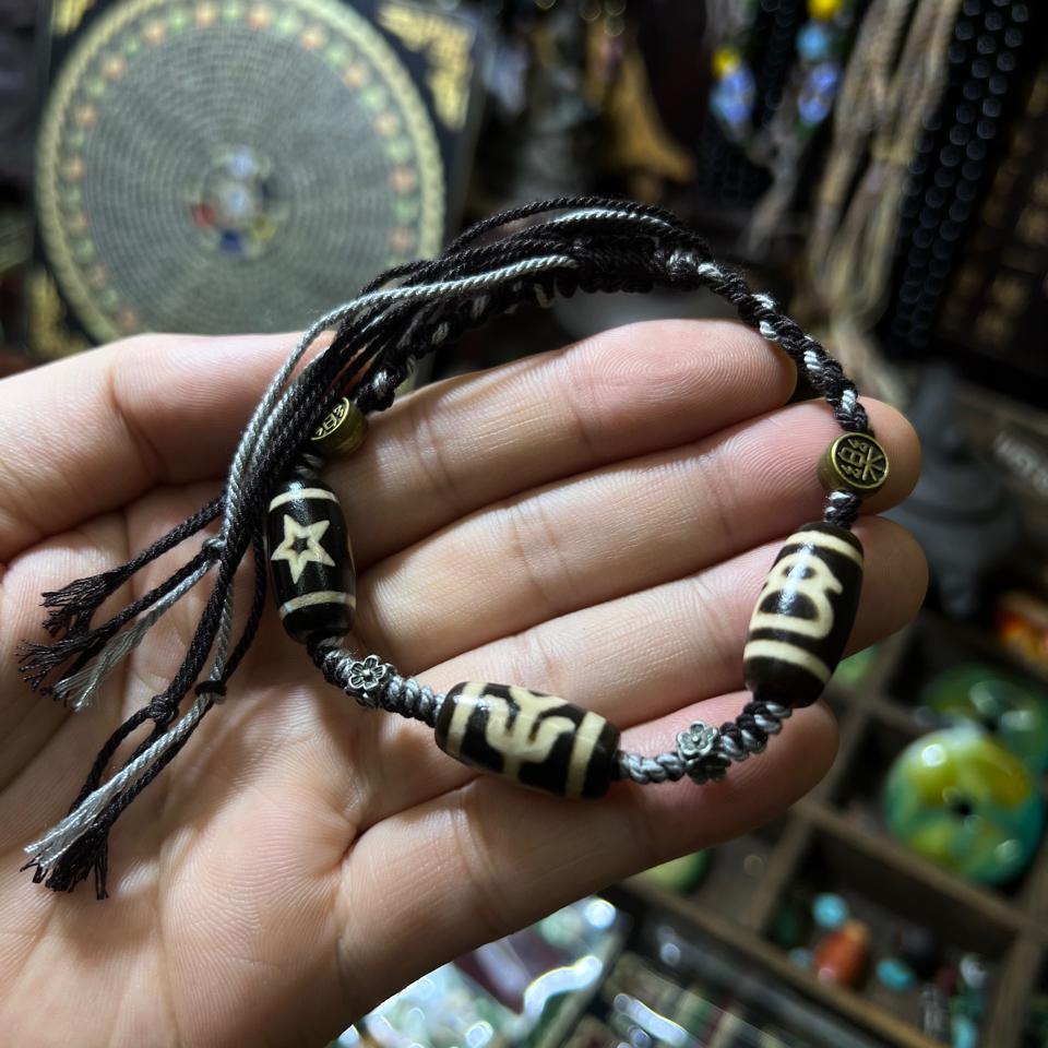 Vòng Tam Bảo Hộ Mệnh-duoc-ban-tai-CHANGTU